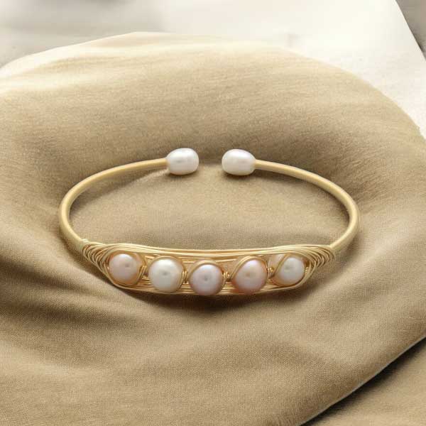 Zuri Pearl Bracelet For Women