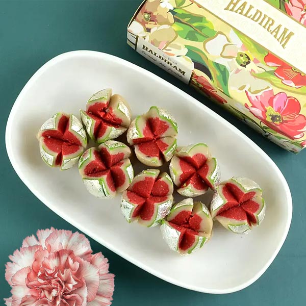 Pure Kaju Flower Sweets