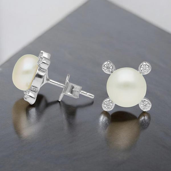 Splendid 925 Silver Stud Earrings