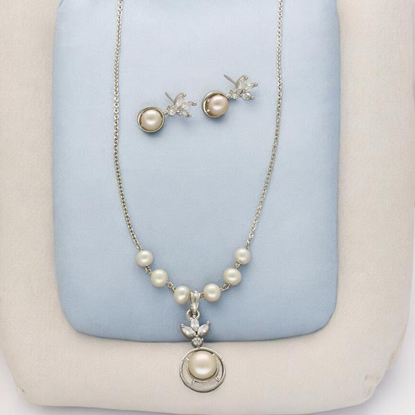 Enchanting Pearl Chain Set