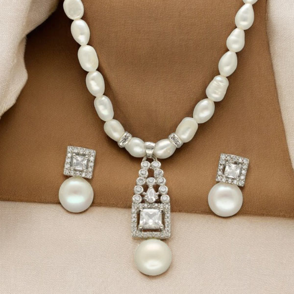 Hiral Pearl Set